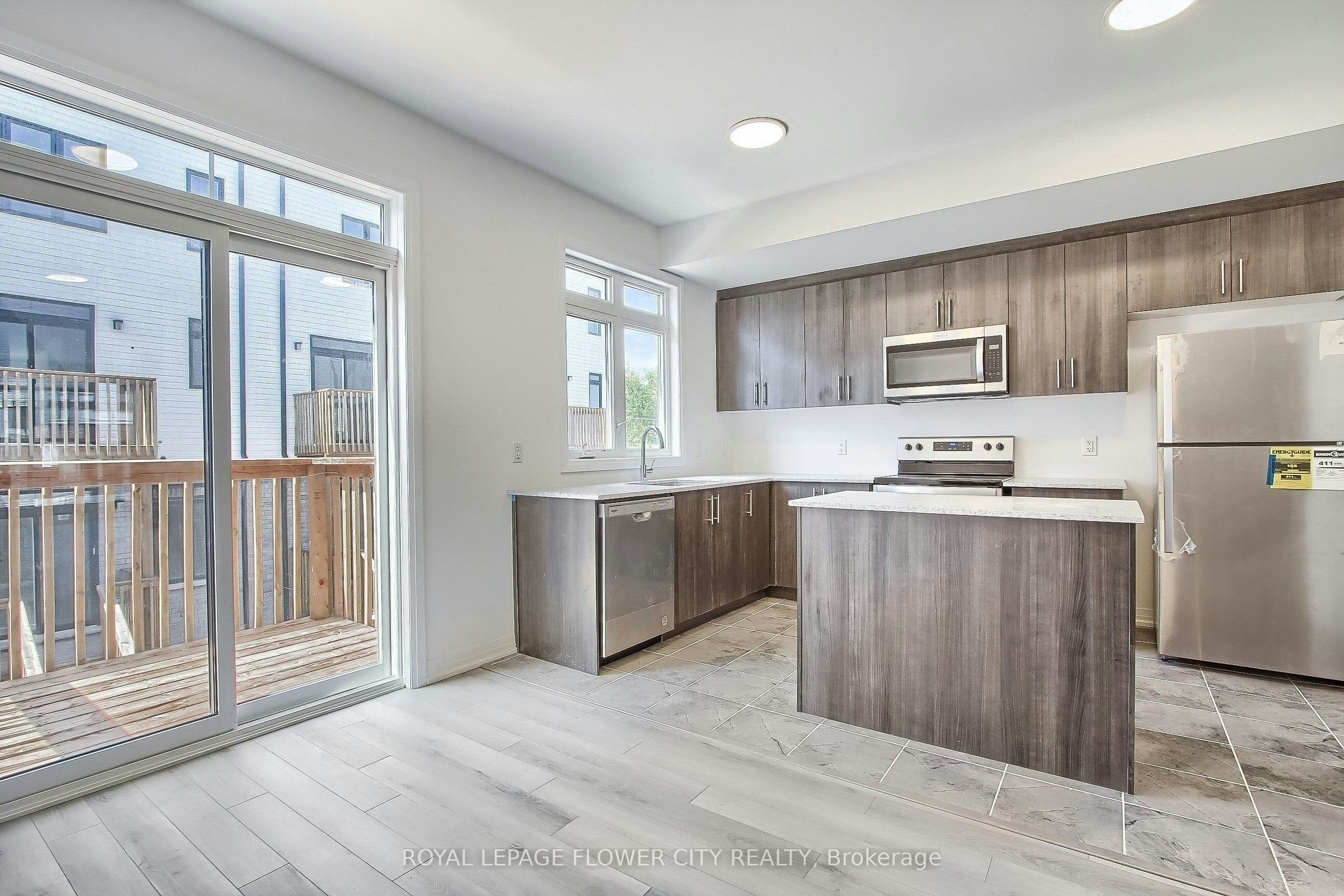 33 Sidney Rose Common N/A, St. Catharines, ON, L2T 0B3 - 15
