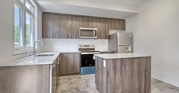 33 Sidney Rose Common N/A, St. Catharines, ON, L2T 0B3 - 12