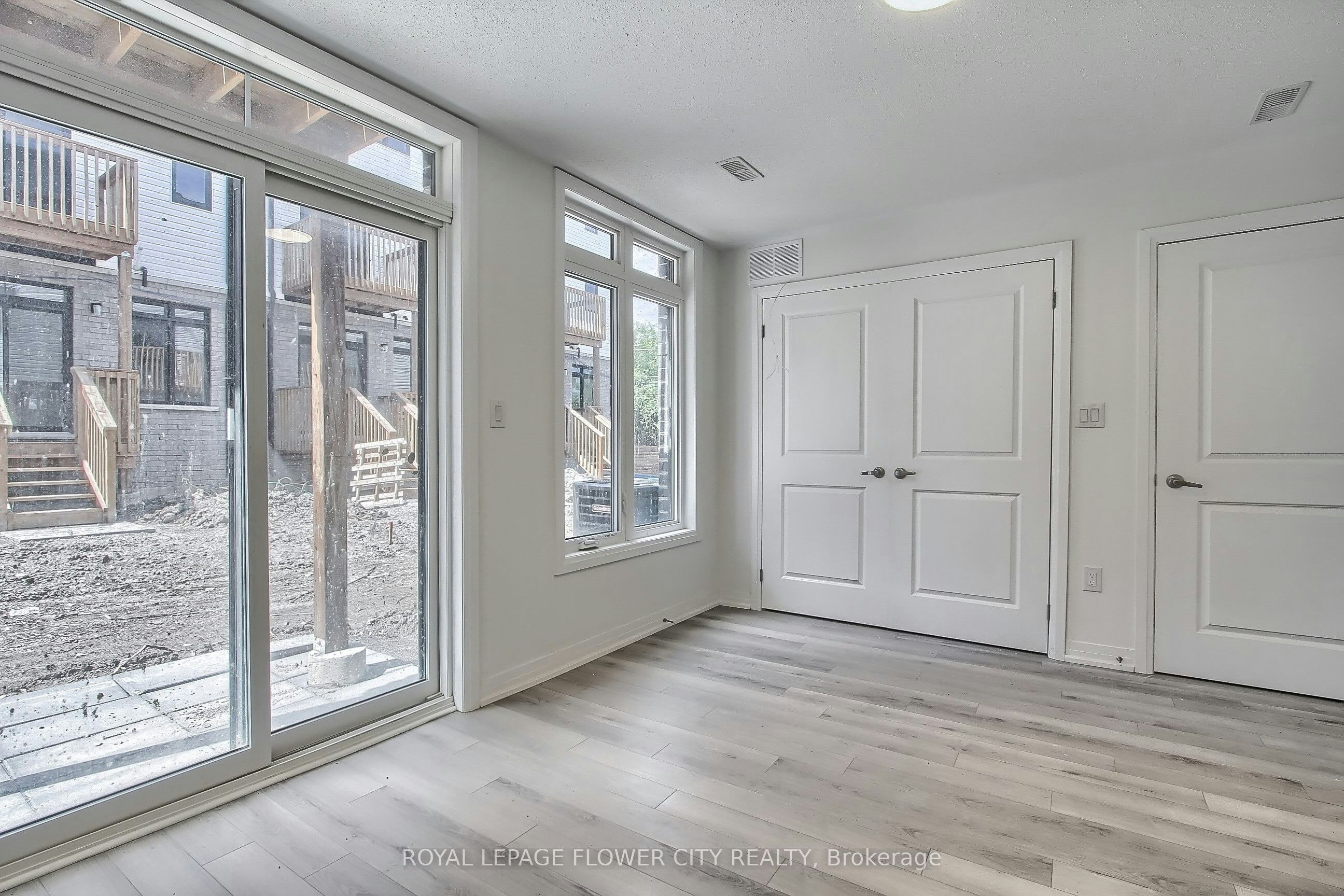 33 Sidney Rose Common N/A, St. Catharines, ON, L2T 0B3 - 37