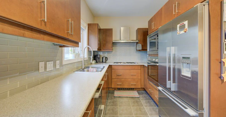 28 Glendarling Crescent, Hamilton, ON, L8E 0A9 - 9