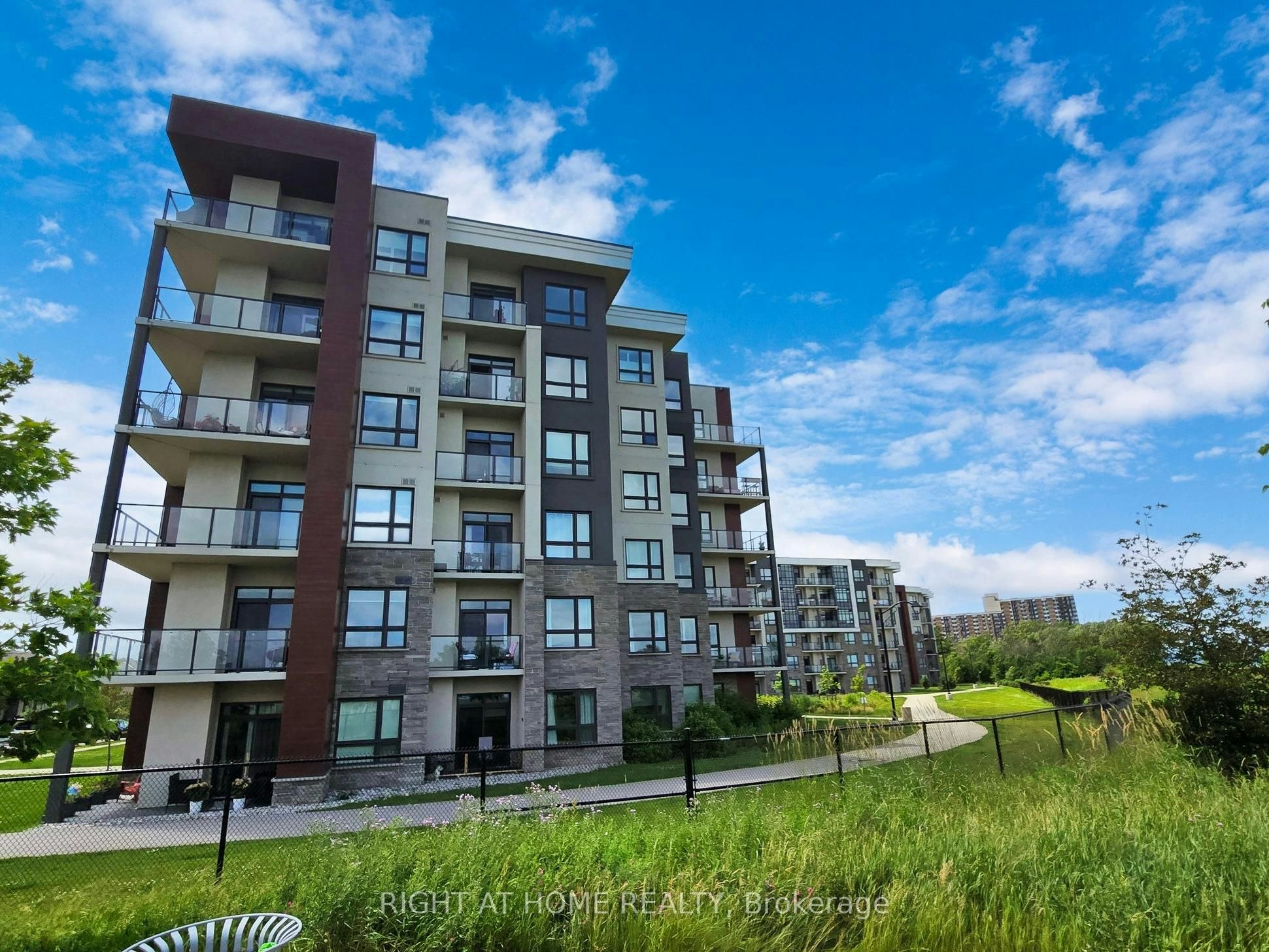 111-101 Shoreview Place E, Hamilton, ON, L8E 0K3 - 32