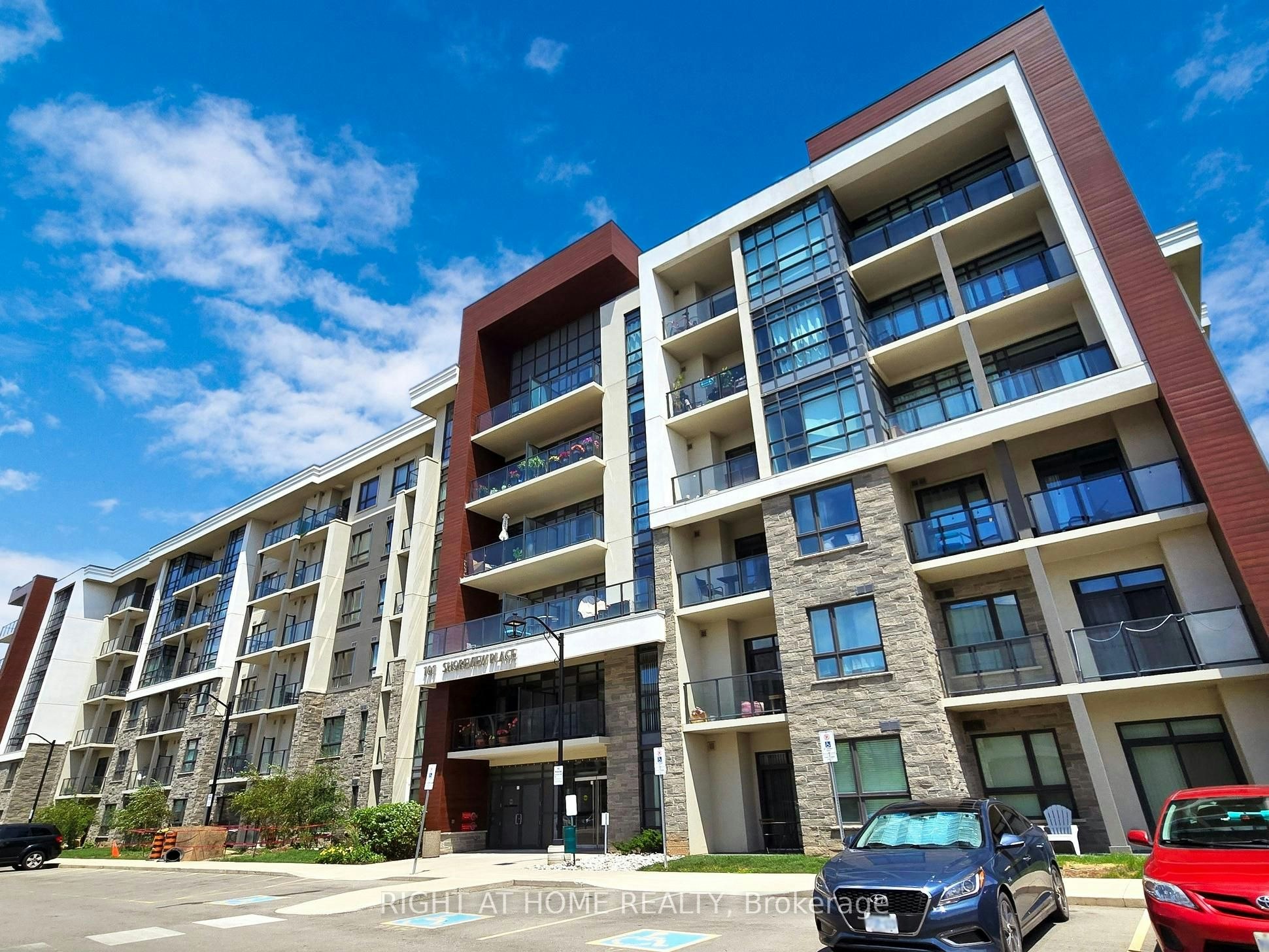 111-101 Shoreview Place E, Hamilton, ON, L8E 0K3 - 2