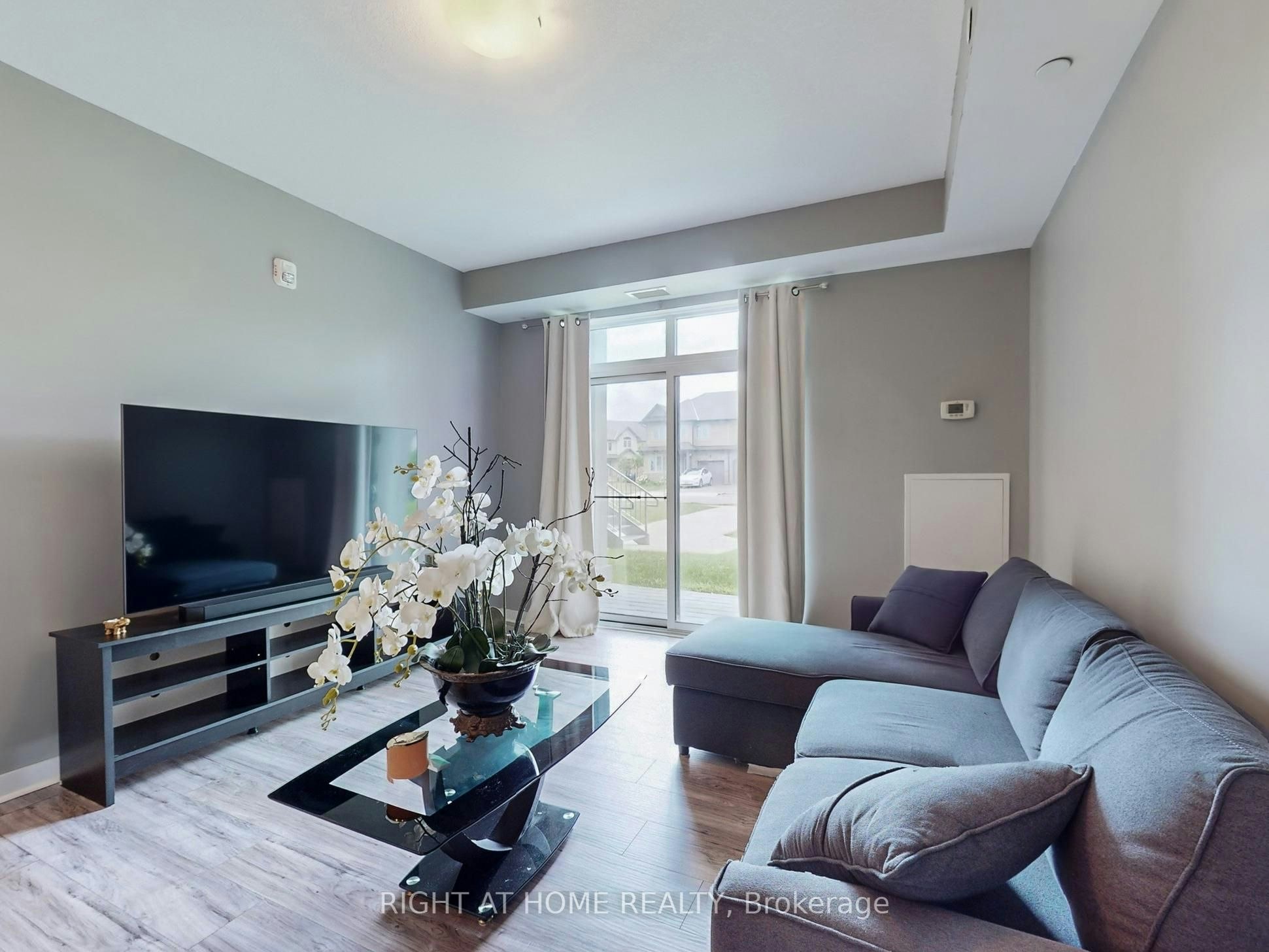 111-101 Shoreview Place E, Hamilton, ON, L8E 0K3 - 11