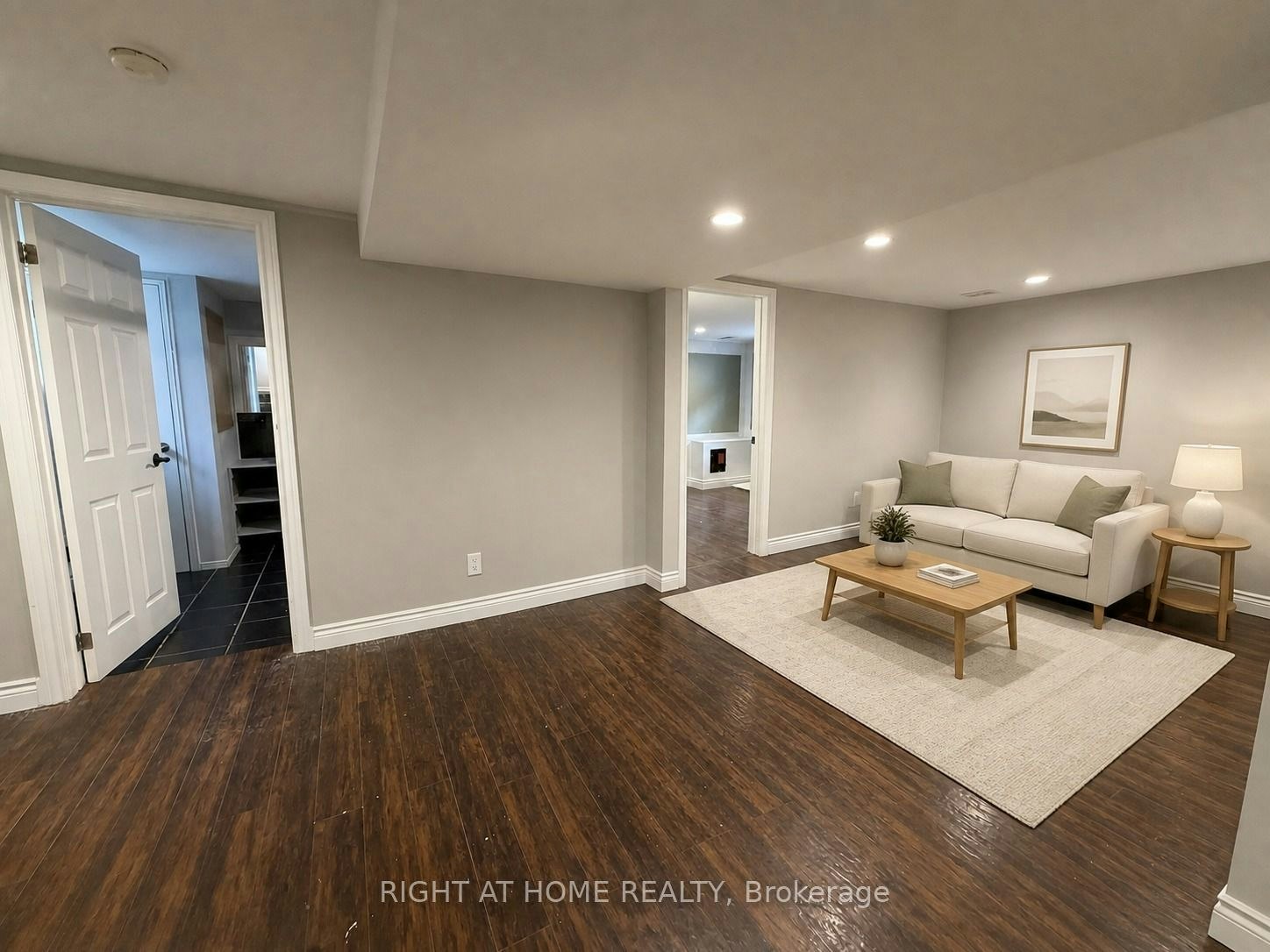 Lower-830 Brucedale Avenue E, Hamilton, ON, L8T 1L3
