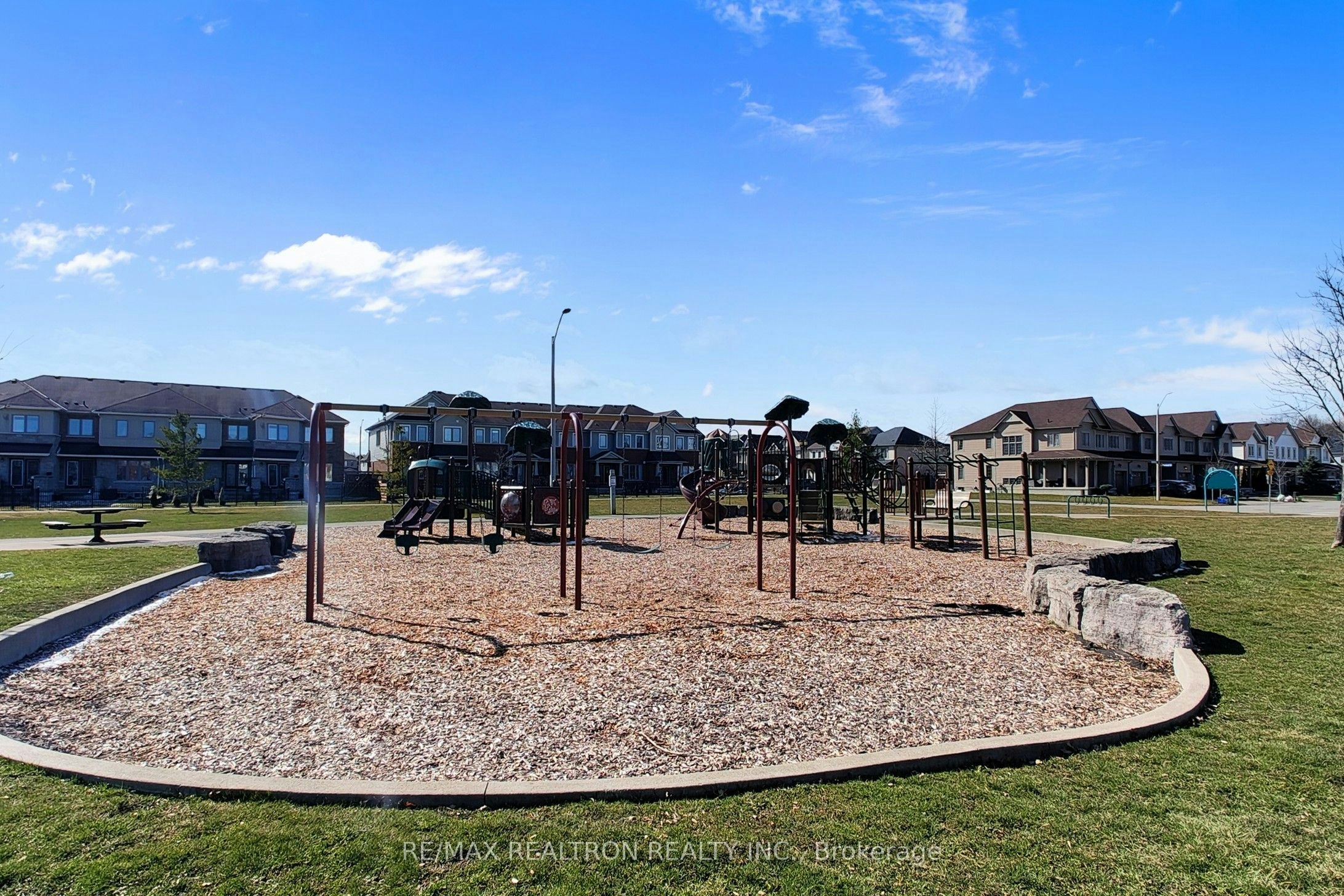 8472 Hickory Lane, Niagara Falls, ON, L2H 0L3 - 36