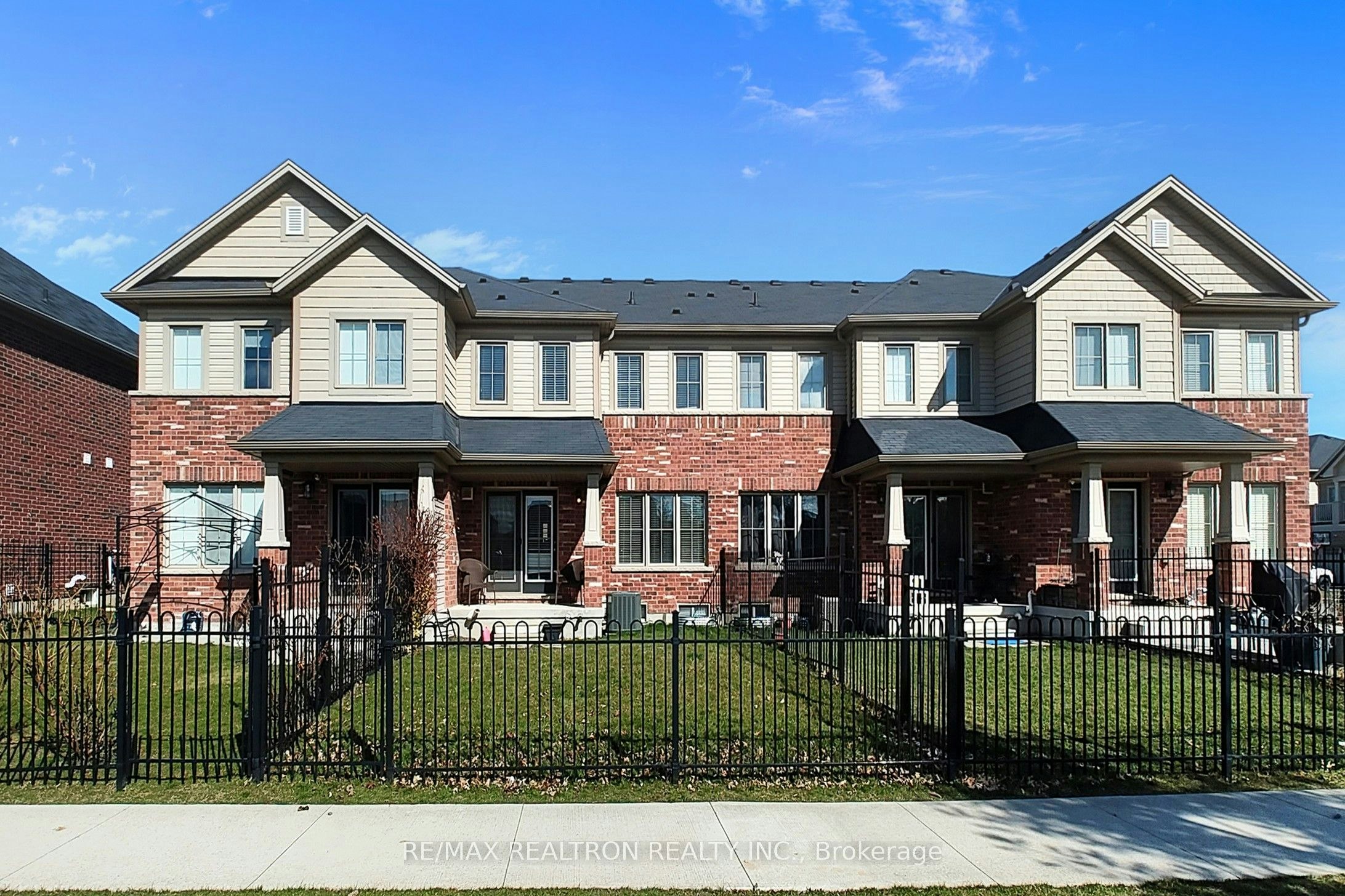 8472 Hickory Lane, Niagara Falls, ON, L2H 0L3 - 2