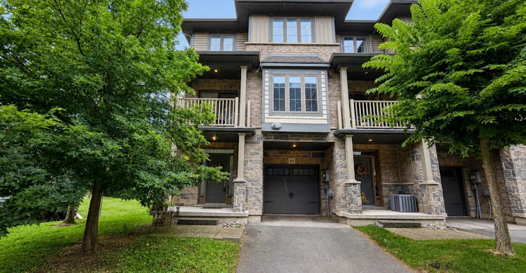 44 Southshore Crescent, Hamilton, ON, L8E 0J3