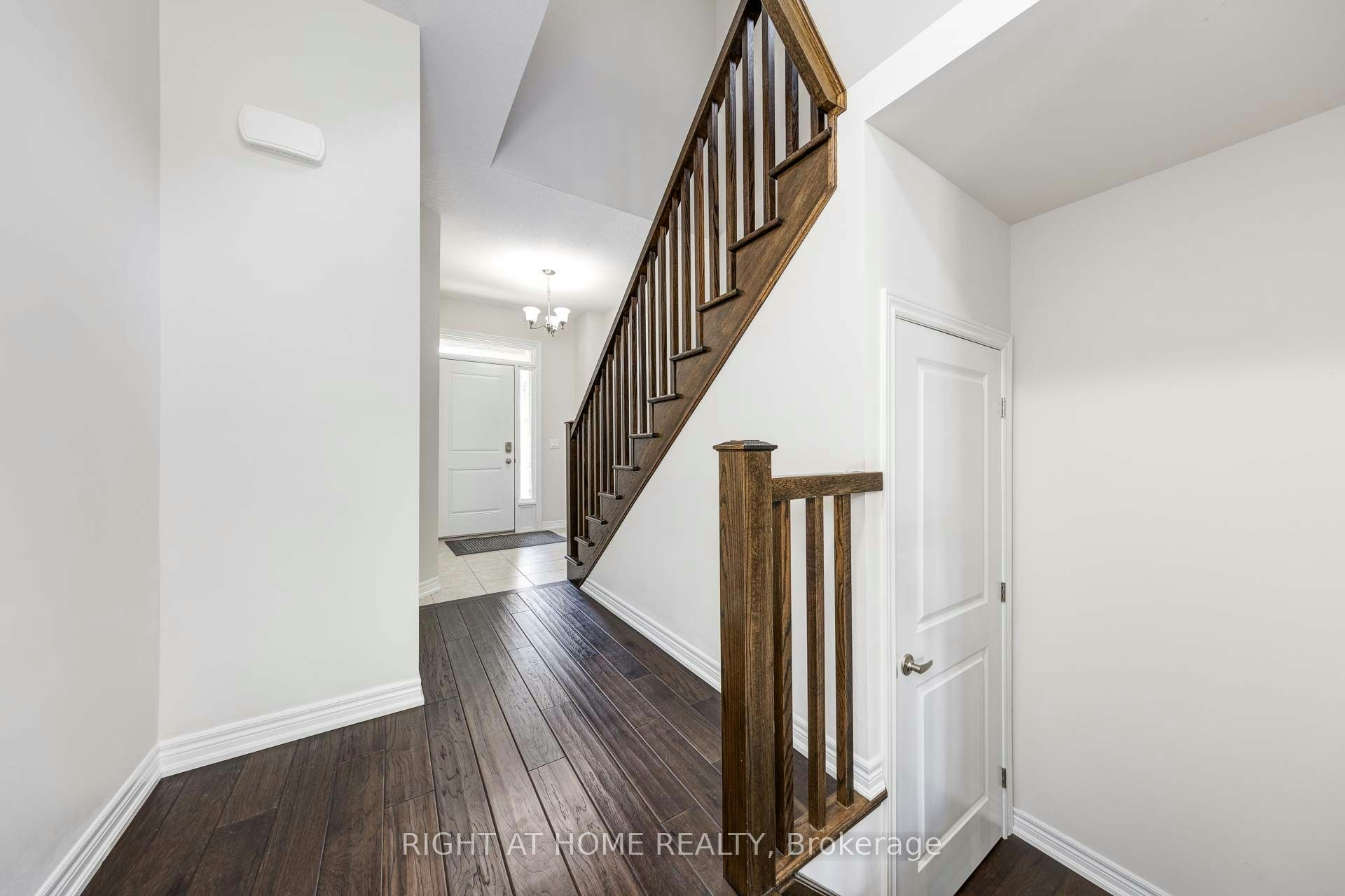 71 Southshore Crescent, Hamilton, ON, L8E 0J3 - 4
