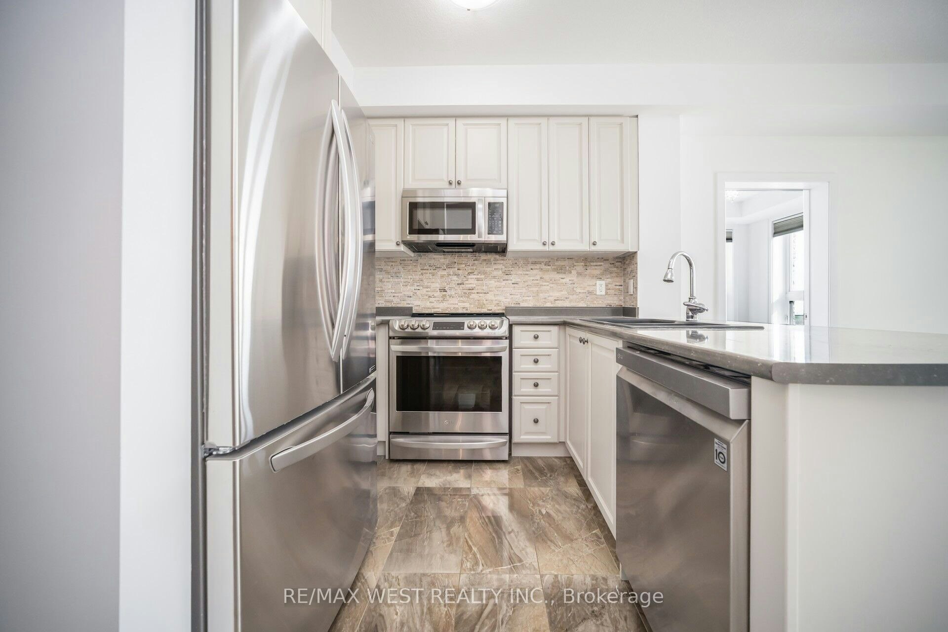 131-101 Shoreview Place, Hamilton, ON, L8E 0K2 - 24