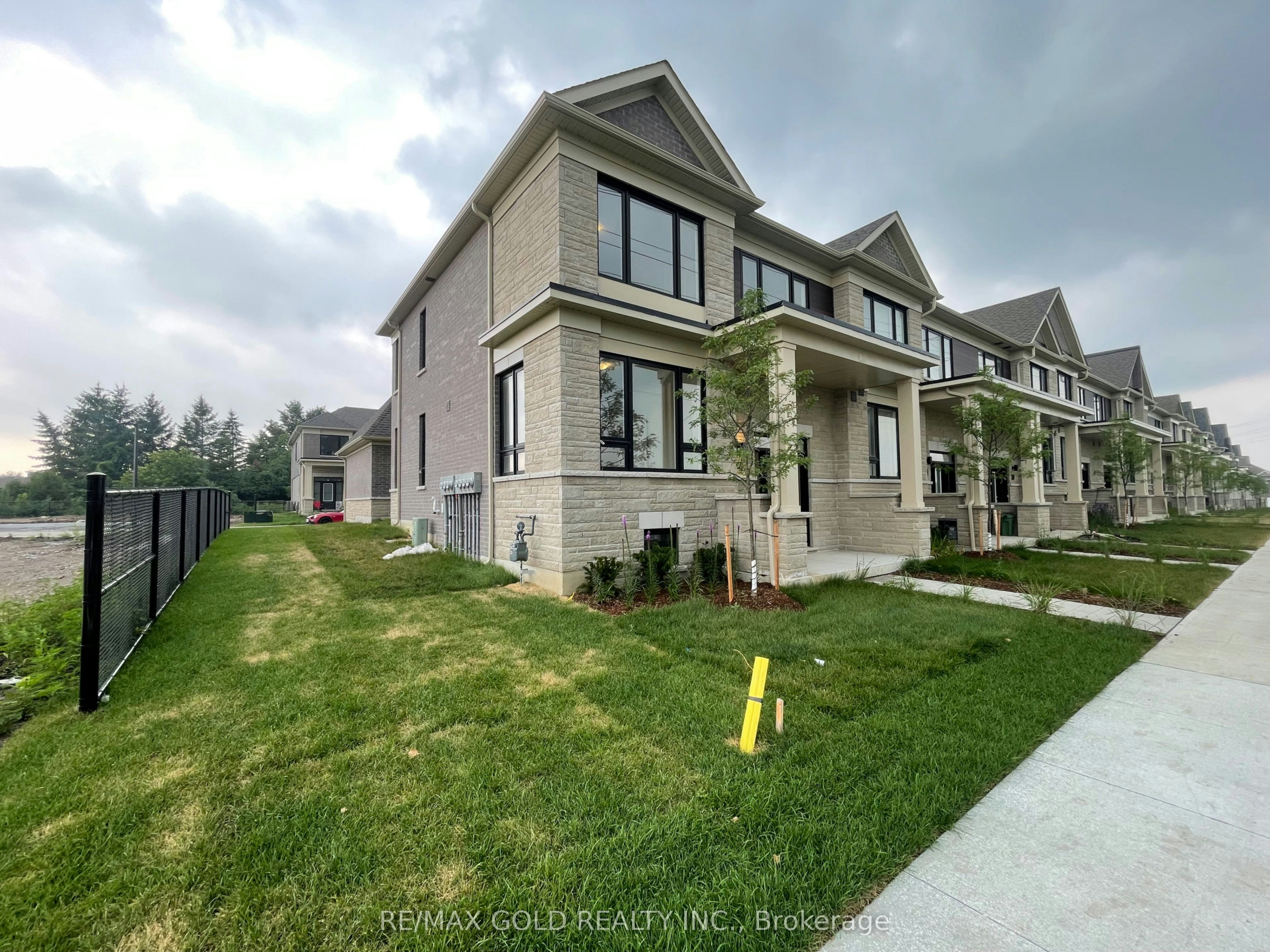 275 Lindsay Street N, Kawartha Lakes, ON, K9V 0T4 - 2