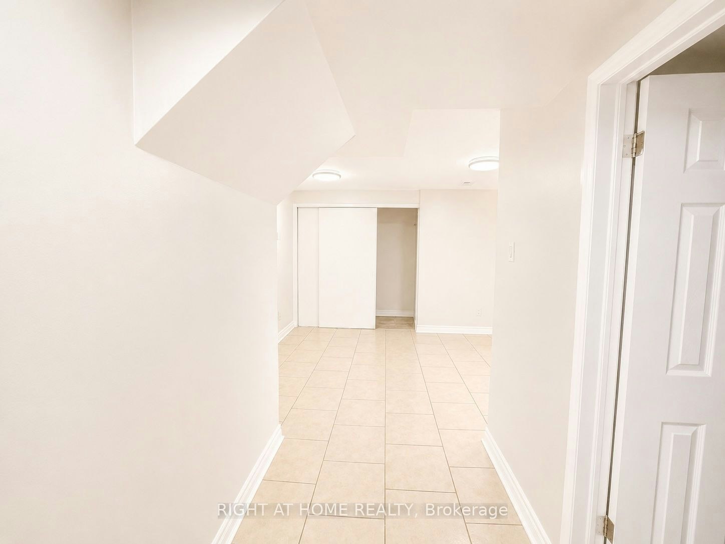 Lower-67 Brentwood Drive, Hamilton, ON, L8T 3W2 - 8