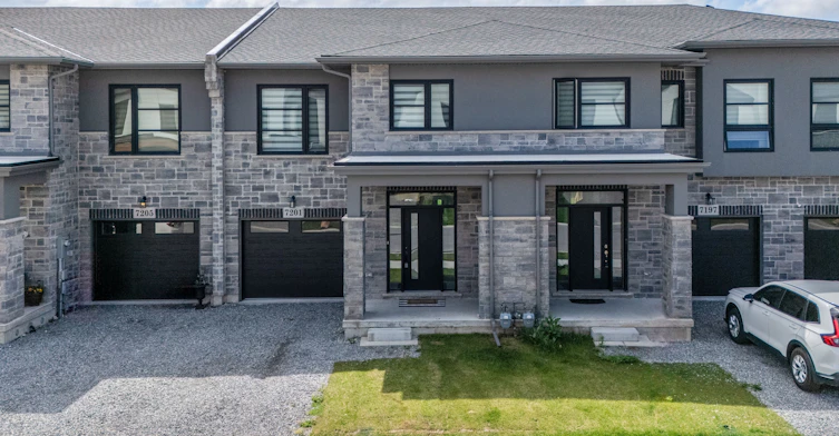 7201 Parsa Street, Niagara Falls, ON, L2H 3T1 - 5