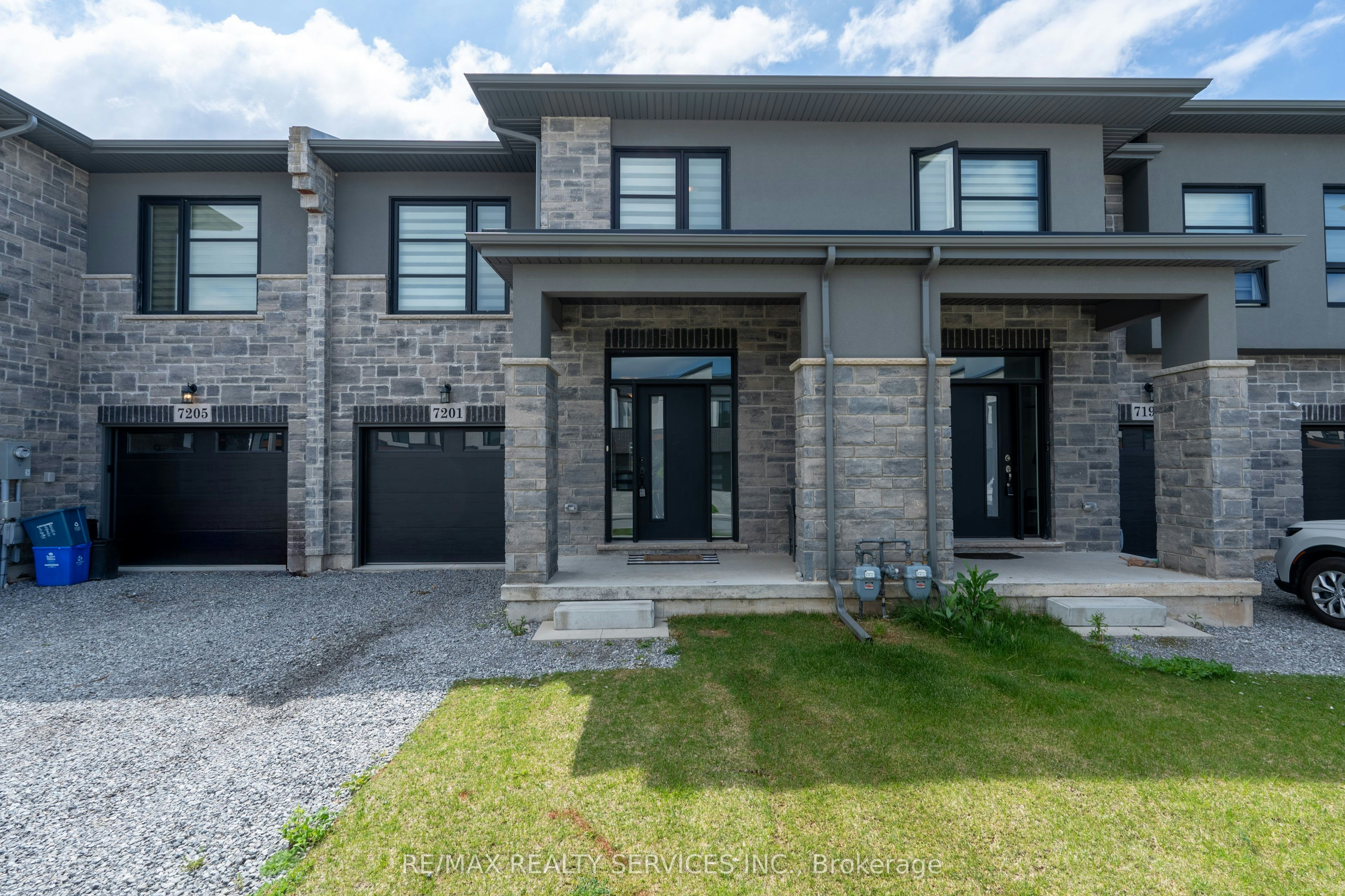 7201 Parsa Street, Niagara Falls, ON, L2H 3T1 - 2