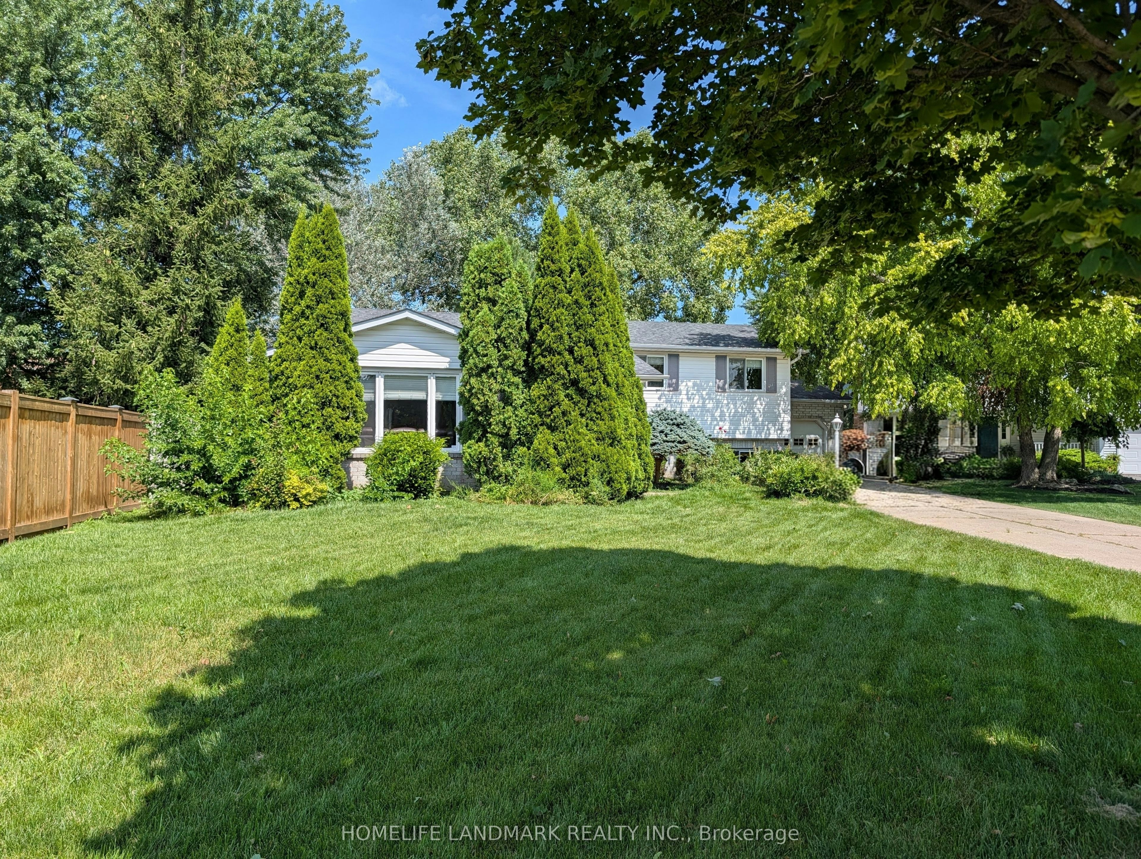 3 Pacifico Place, St. Catharines, ON, L2S 3N5