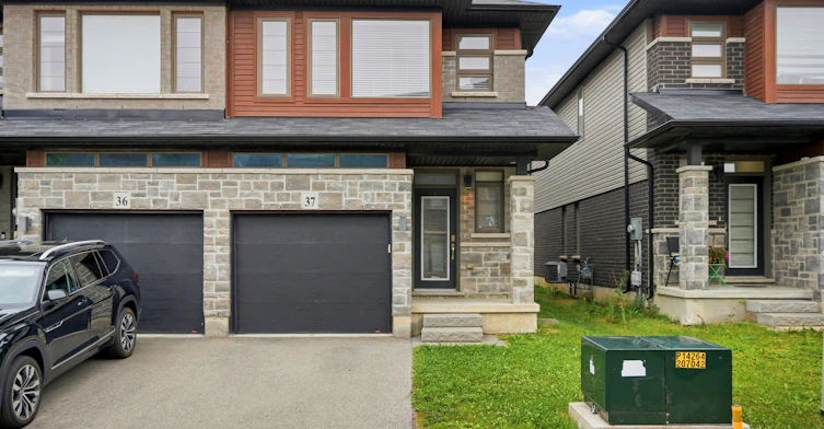 37-30 Times Square Boulevard, Hamilton, ON, L8J 0M1