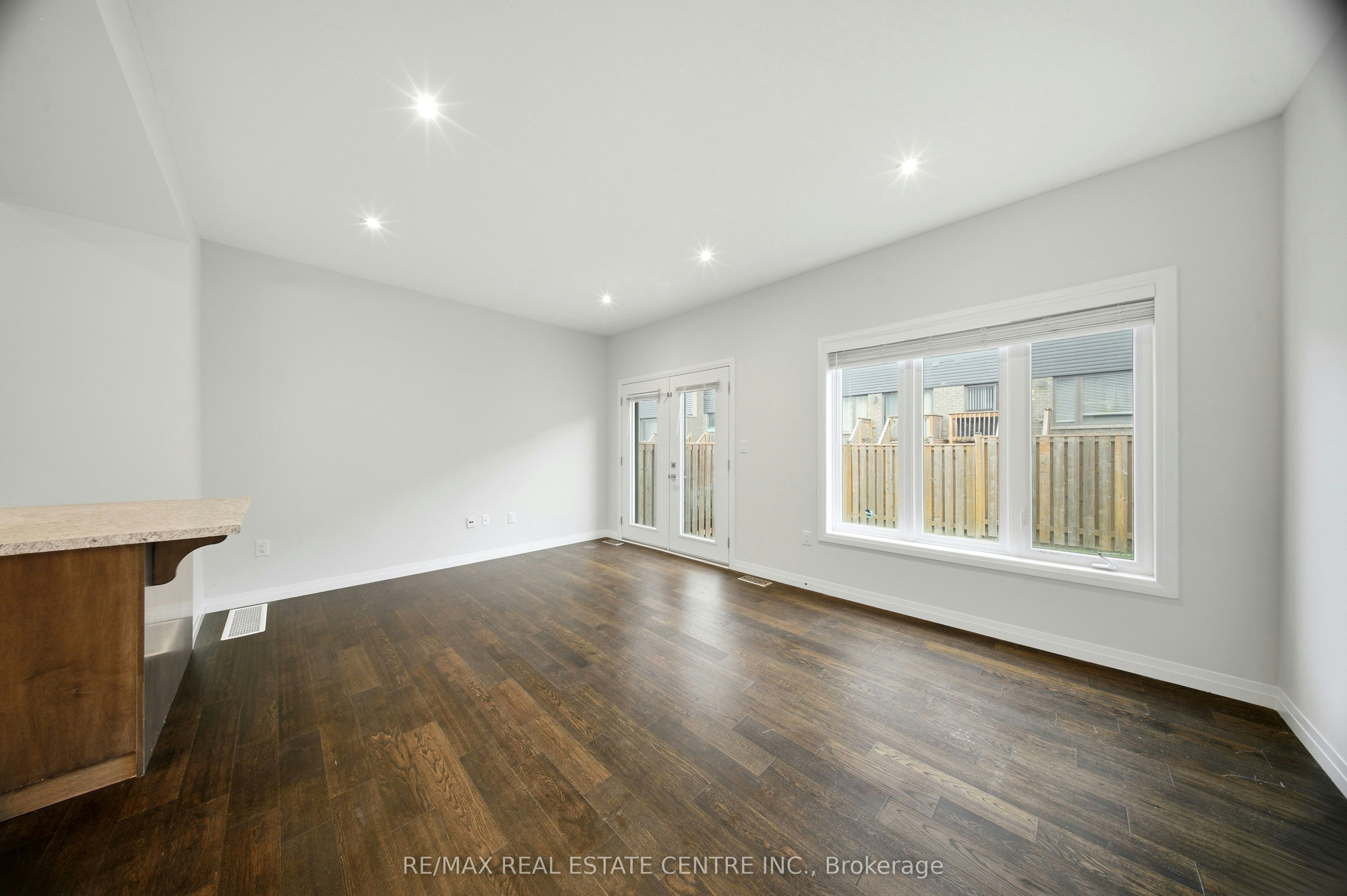 37-30 Times Square Boulevard, Hamilton, ON, L8J 0M1 - 13