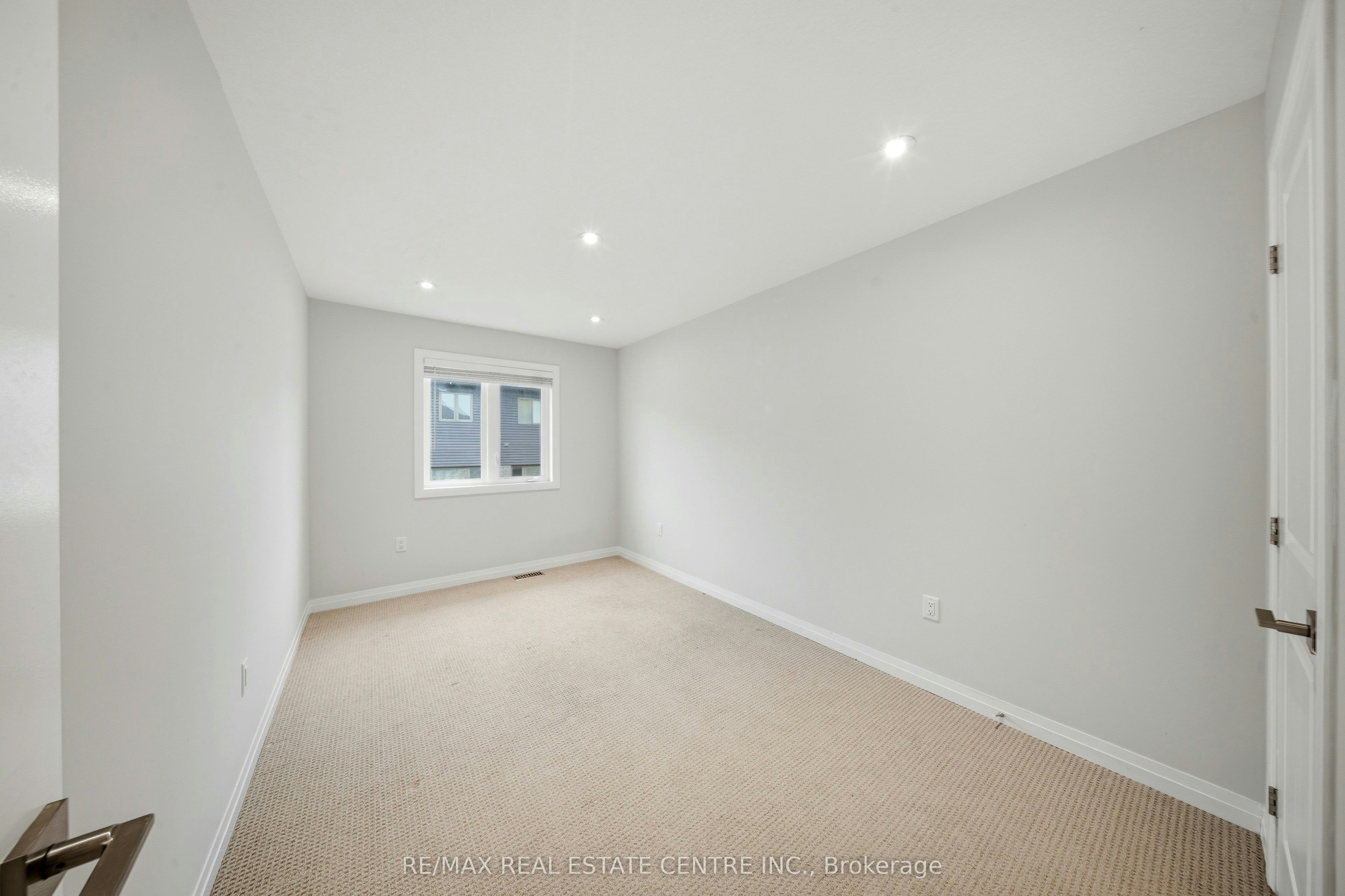 37-30 Times Square Boulevard, Hamilton, ON, L8J 0M1 - 21