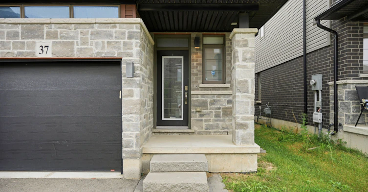 37-30 Times Square Boulevard, Hamilton, ON, L8J 0M1 - 4