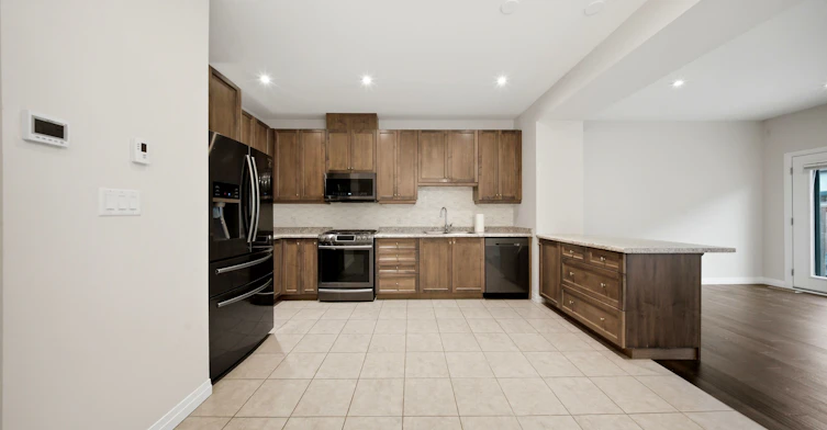 37-30 Times Square Boulevard, Hamilton, ON, L8J 0M1 - 9