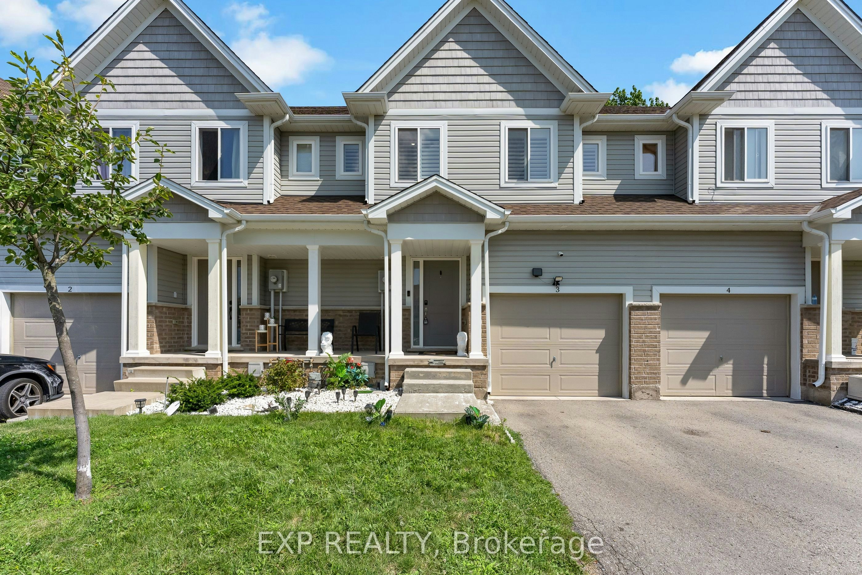 3-60 Canterbury Drive, St. Catharines, ON, L2P 3M8