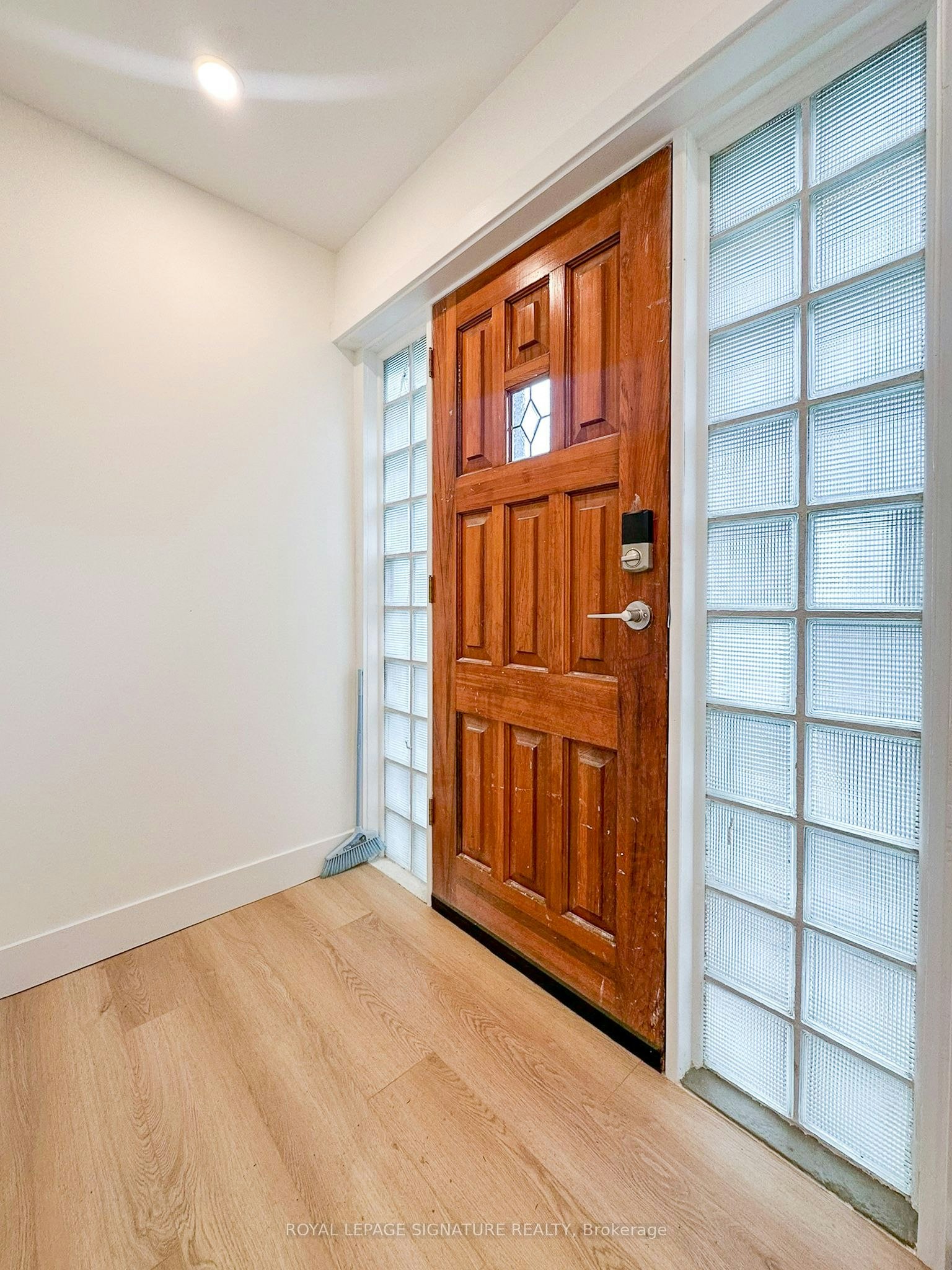 A122-27 Millen Avenue, Hamilton, ON, L9A 2T5 - 5