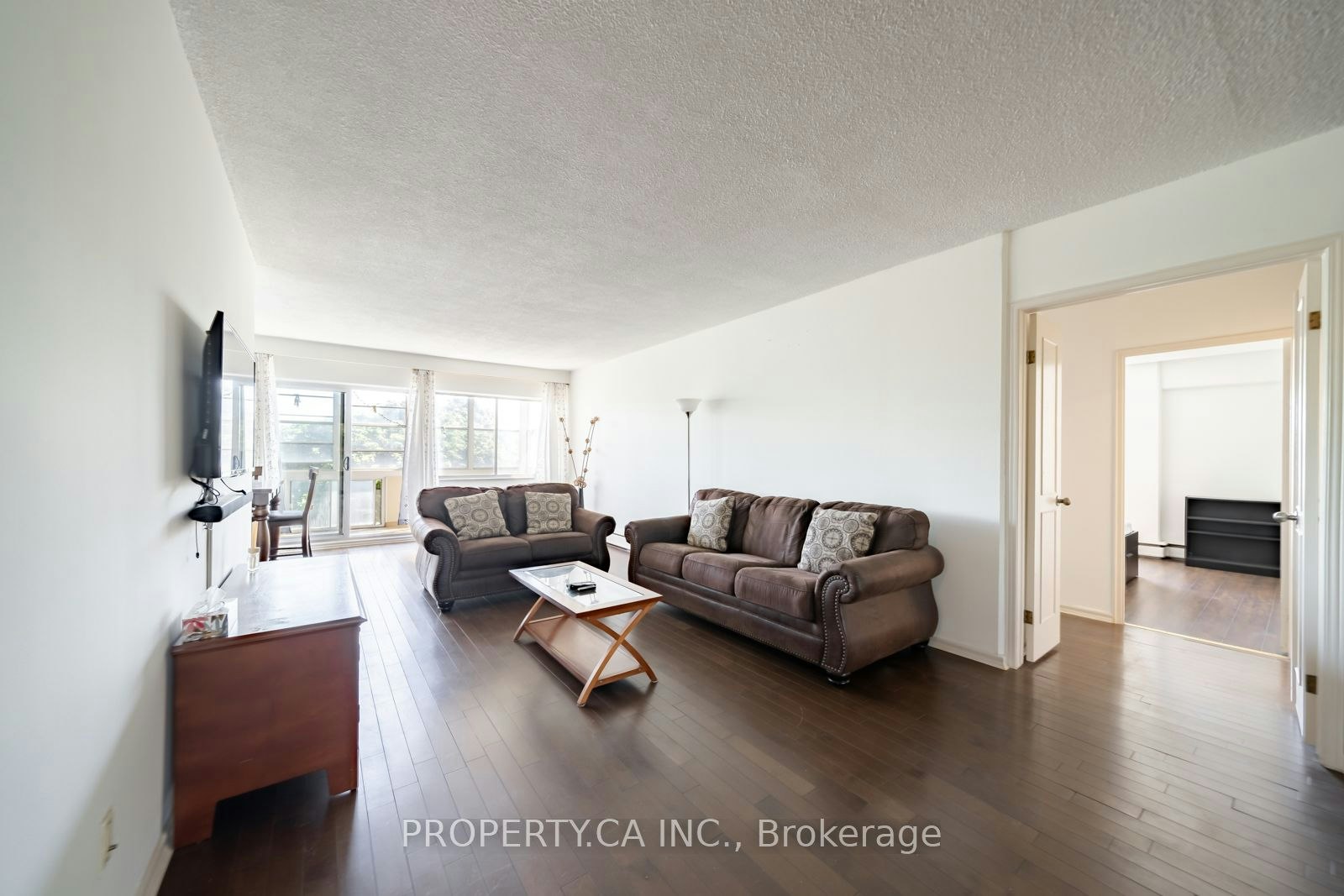 404-45 Westmount Road N, Waterloo, ON, N2L 2R3 - 2