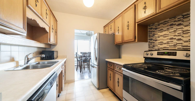 404-45 Westmount Road N, Waterloo, ON, N2L 2R3 - 9
