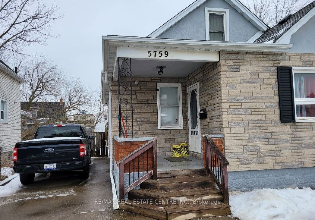 Upper-5759 Emery Street, Niagara Falls, ON, L2G 1L8