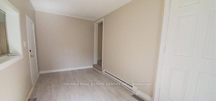 Upper-5759 Emery Street, Niagara Falls, ON, L2G 1L8 - 3