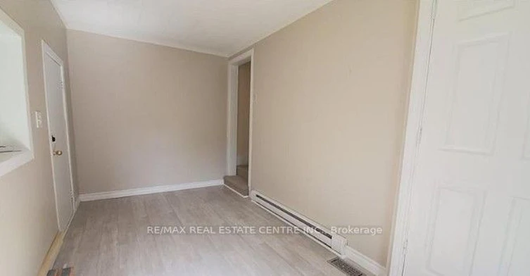 Upper-5759 Emery Street, Niagara Falls, ON, L2G 1L8 - 3