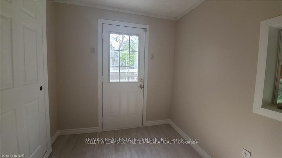 Upper-5759 Emery Street, Niagara Falls, ON, L2G 1L8 - 2