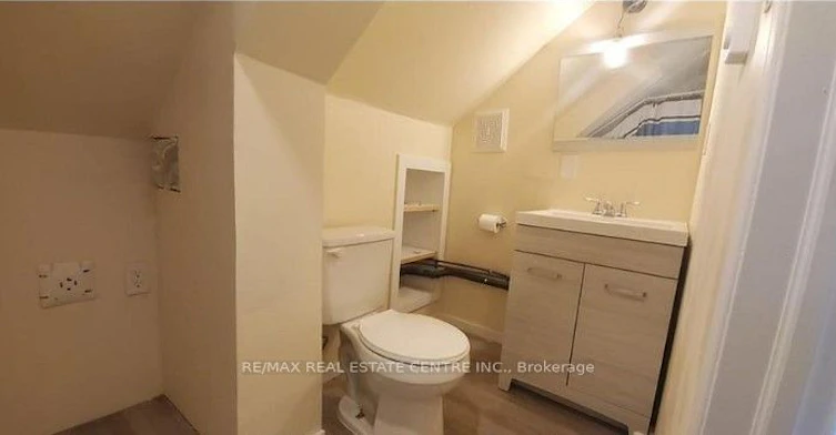 Upper-5759 Emery Street, Niagara Falls, ON, L2G 1L8 - 6