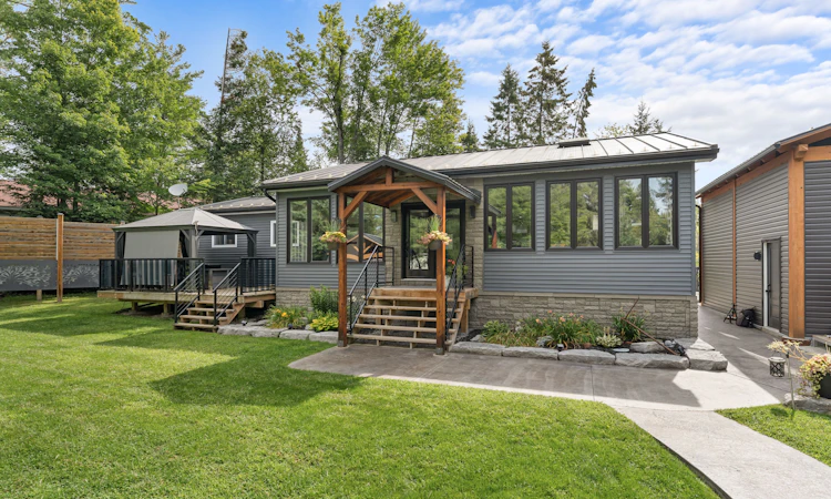 30 River Road