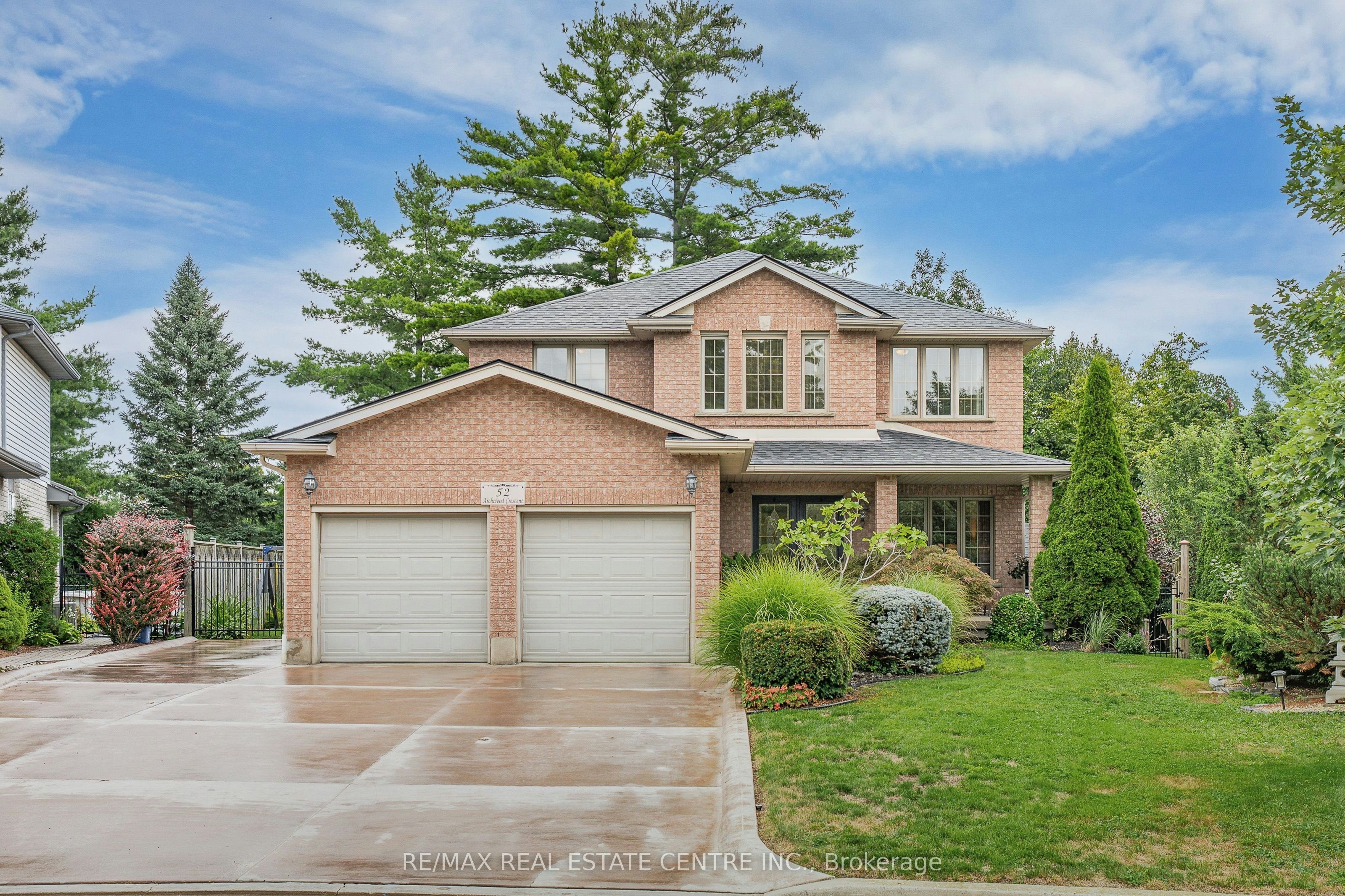 52 Archwood Crescent, Cambridge, ON, N1T 2A6
