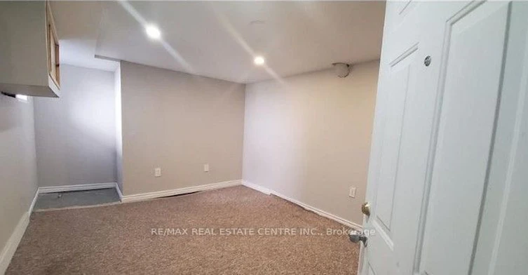 Main-5759 Emery Street, Niagara Falls, ON, L2G 1L8 - 13