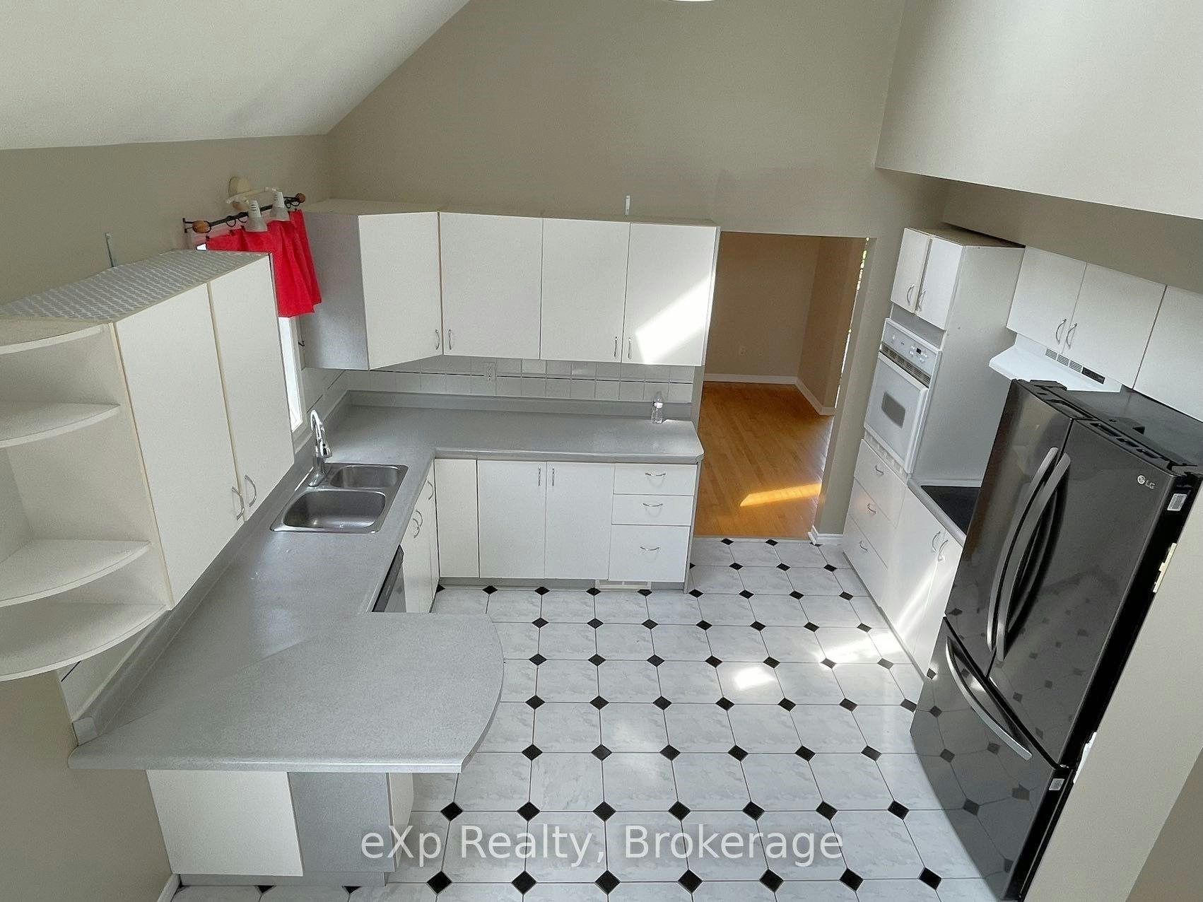 12 Sherwood Crescent, Belleville, ON, K8P 5G1 - 4