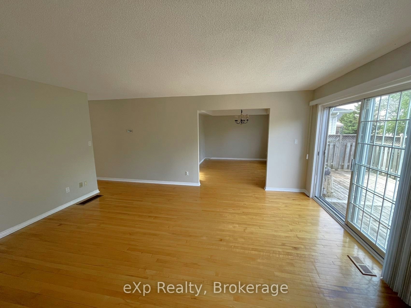 12 Sherwood Crescent, Belleville, ON, K8P 5G1 - 11
