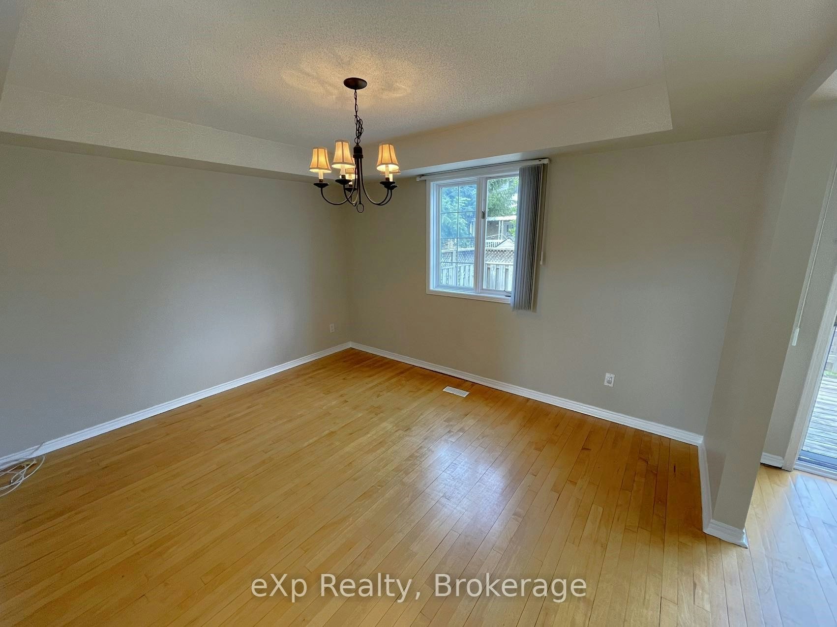 12 Sherwood Crescent, Belleville, ON, K8P 5G1 - 8
