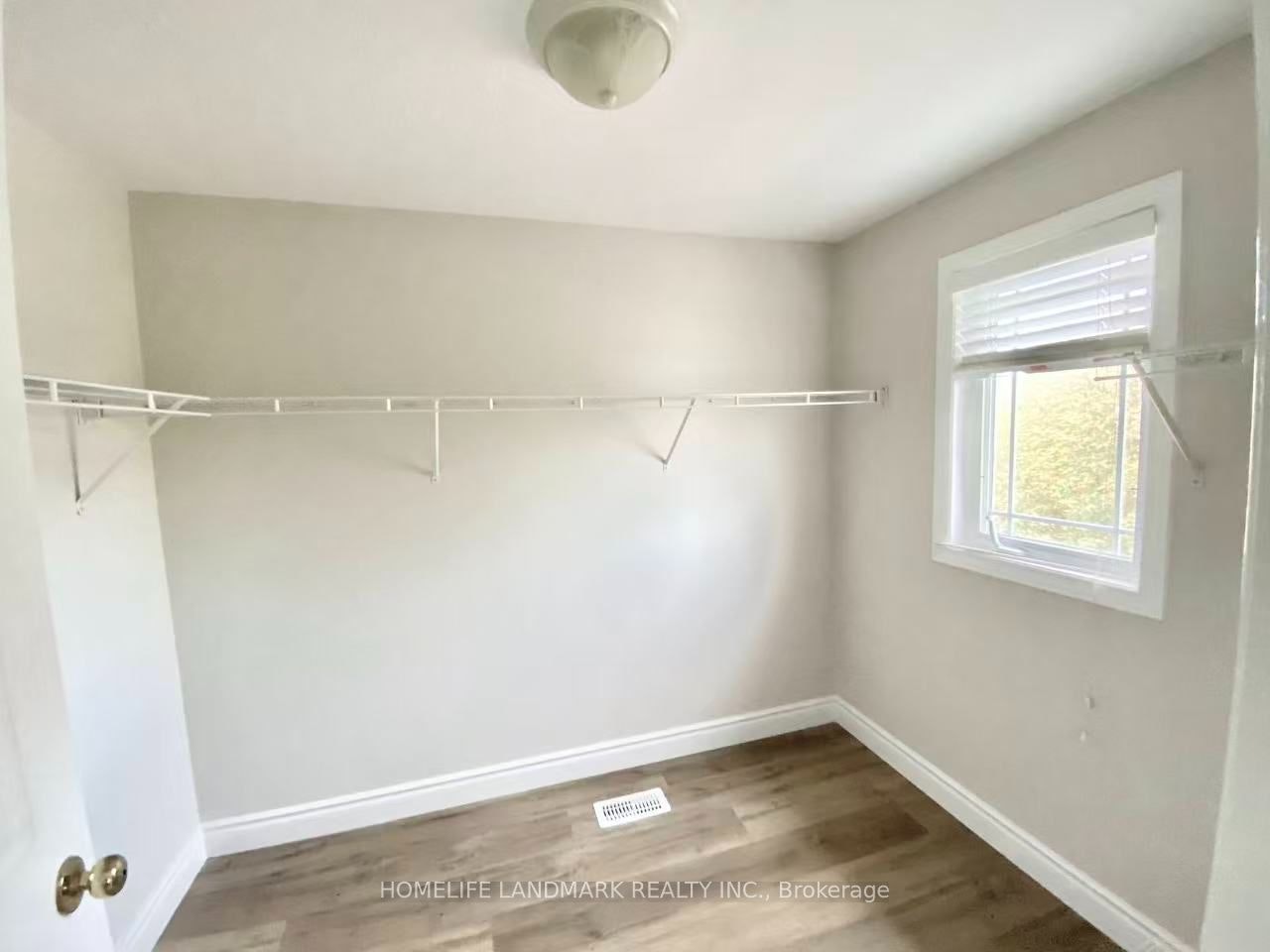 688 Karlsfeld Road, Waterloo, ON, N2T 2V3 - 9