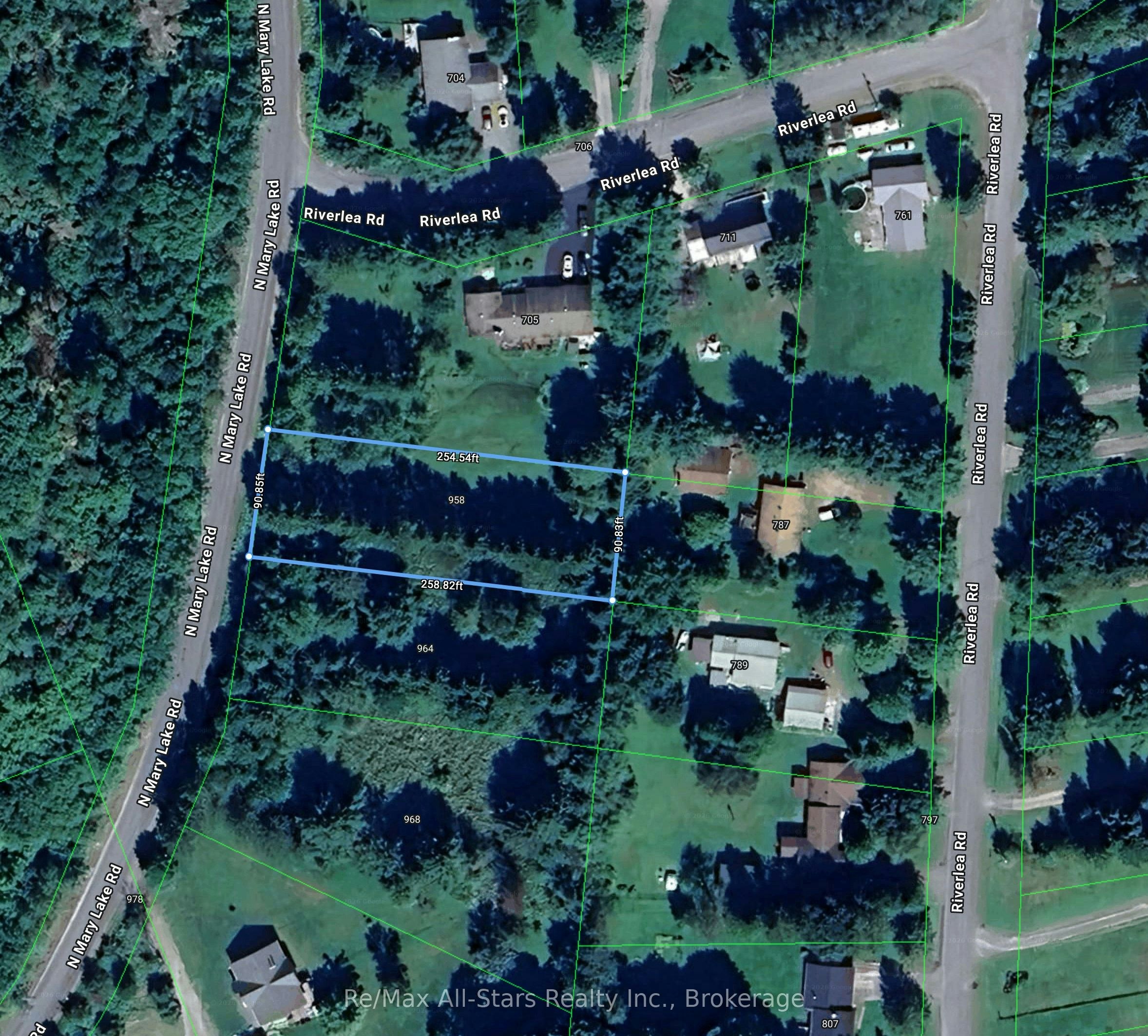 958 North Mary Lake Road, Huntsville, ON, P1H 1S4