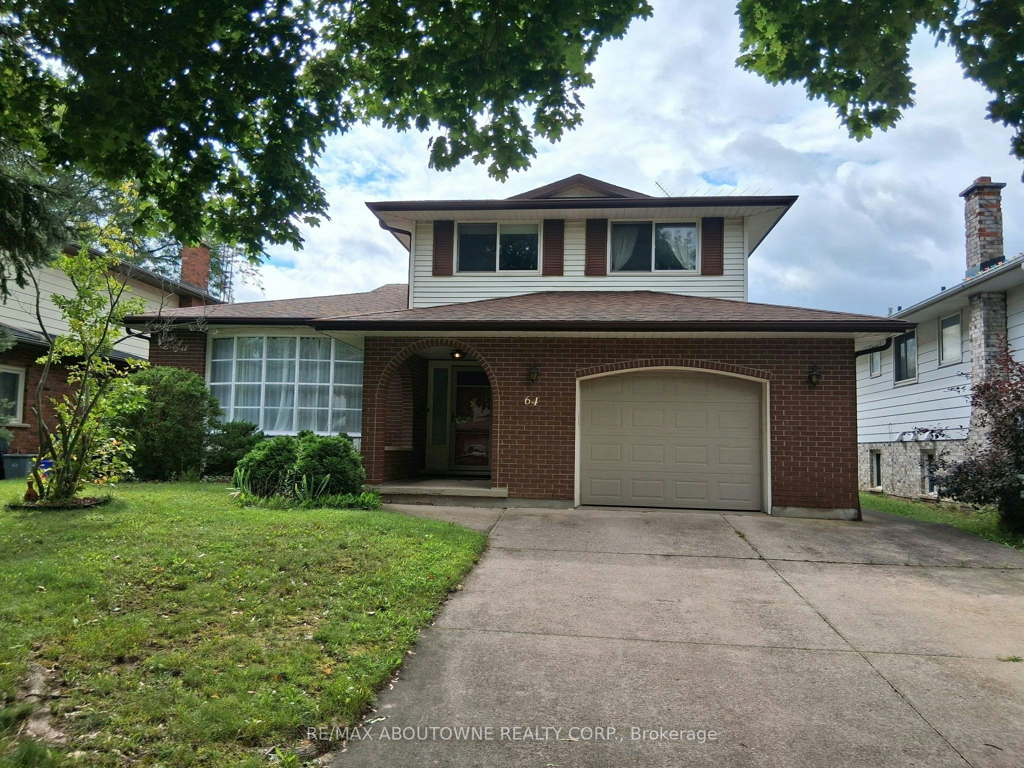 64 Adel Drive, St. Catharines, ON, L2M 7E6