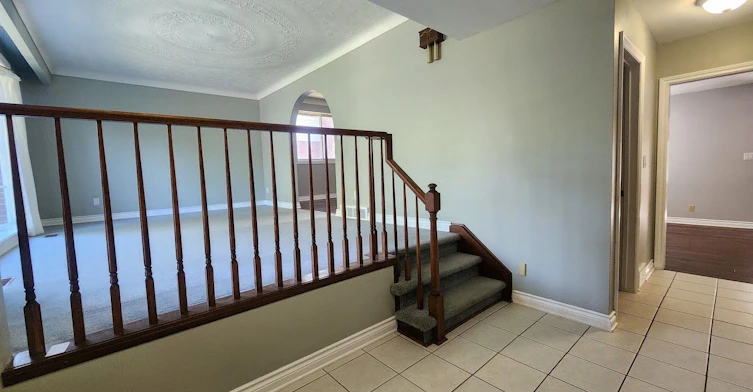 64 Adel Drive, St. Catharines, ON, L2M 7E6 - 2