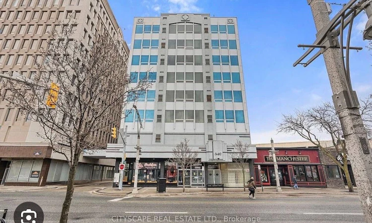 5F-540 Ouellette Avenue