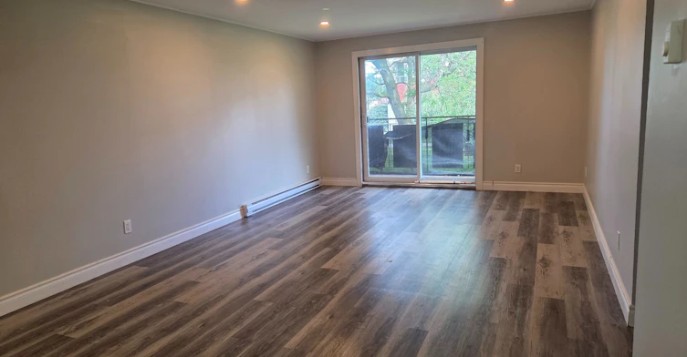 208-8800 Willoughby Drive, Niagara Falls, ON, L2G 6X8 - 2