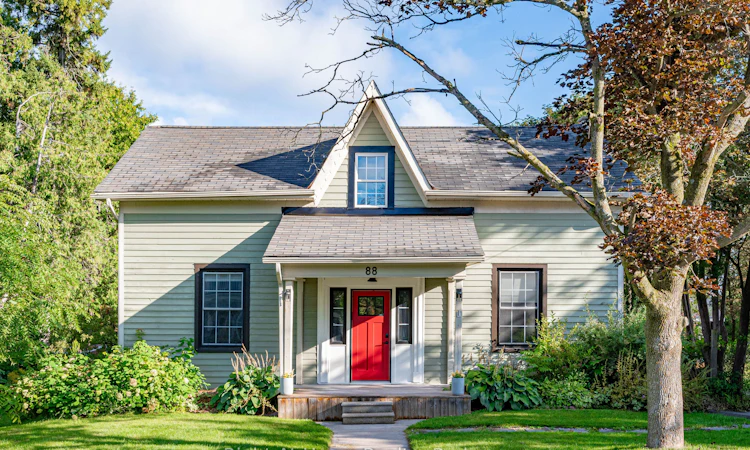 88 King Street E