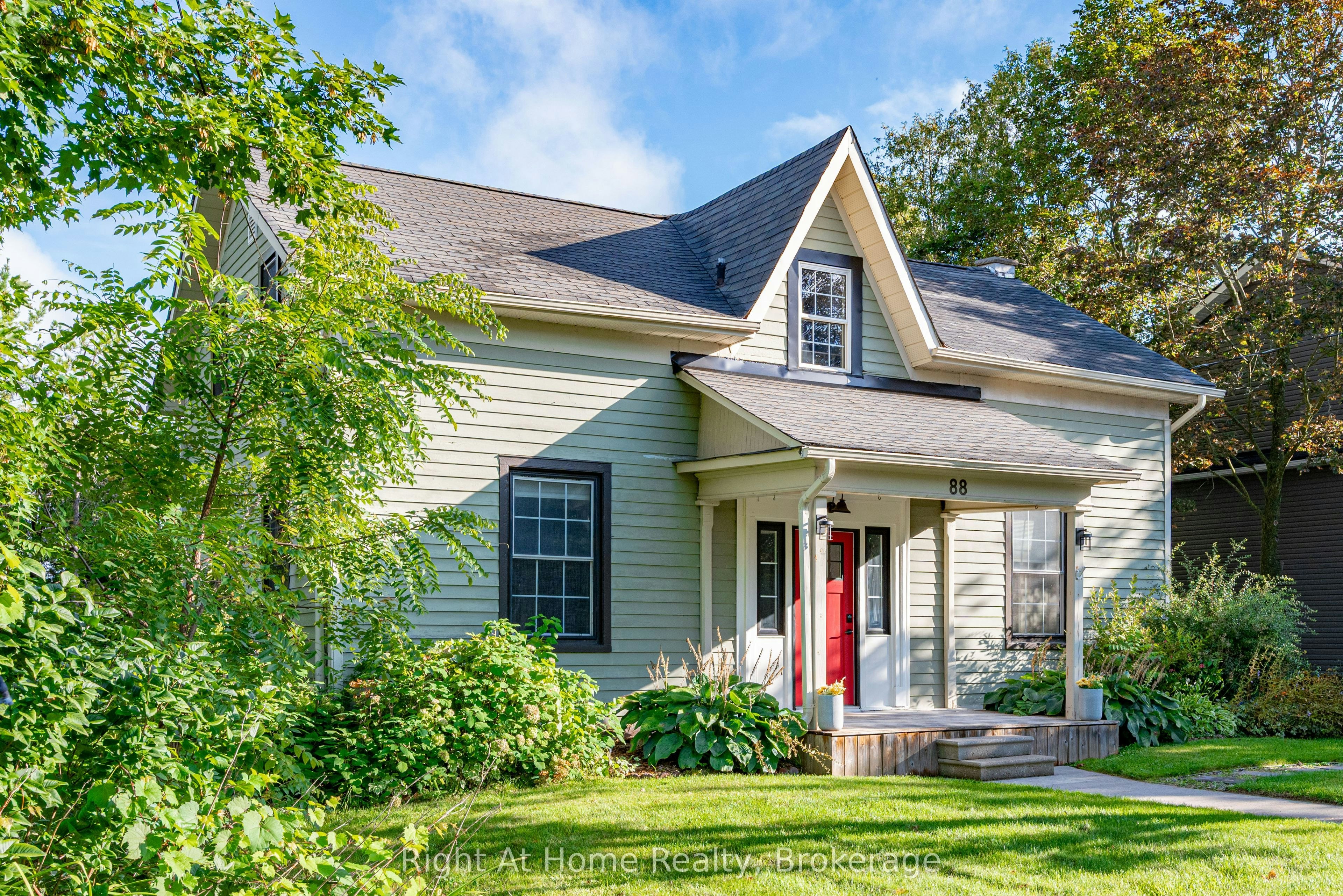 88 King Street E, Cavan Monaghan, ON, L0A 1G0