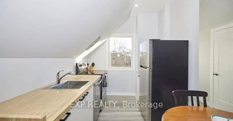 upper-4128 Acheson Avenue, Niagara Falls, ON, L2E 3L9 - 4