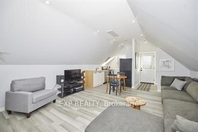 upper-4128 Acheson Avenue, Niagara Falls, ON, L2E 3L9 - 2