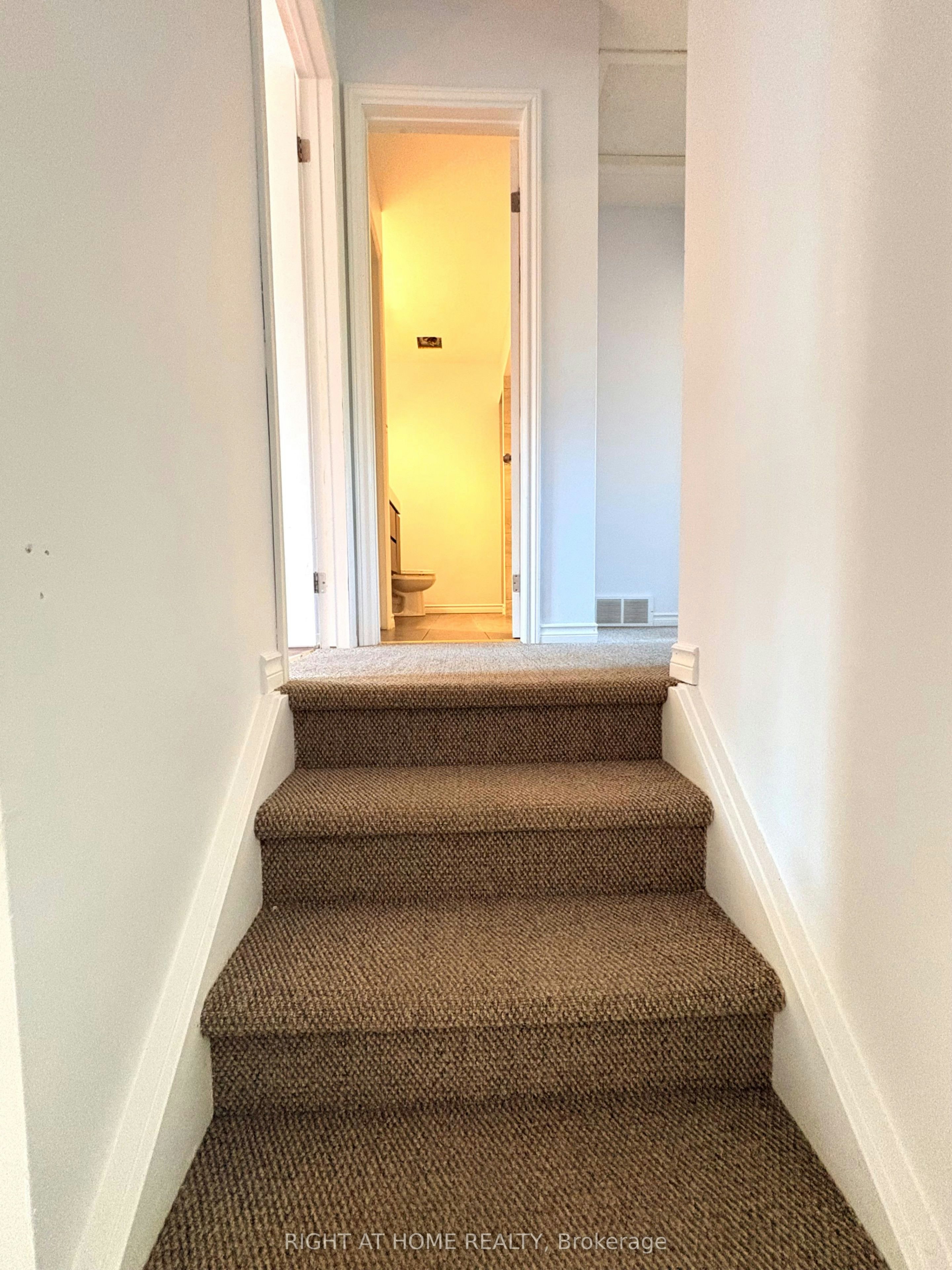 Main Floor-32 Vintage Crescent, St. Catharines, ON, L2S 3C3 - 13