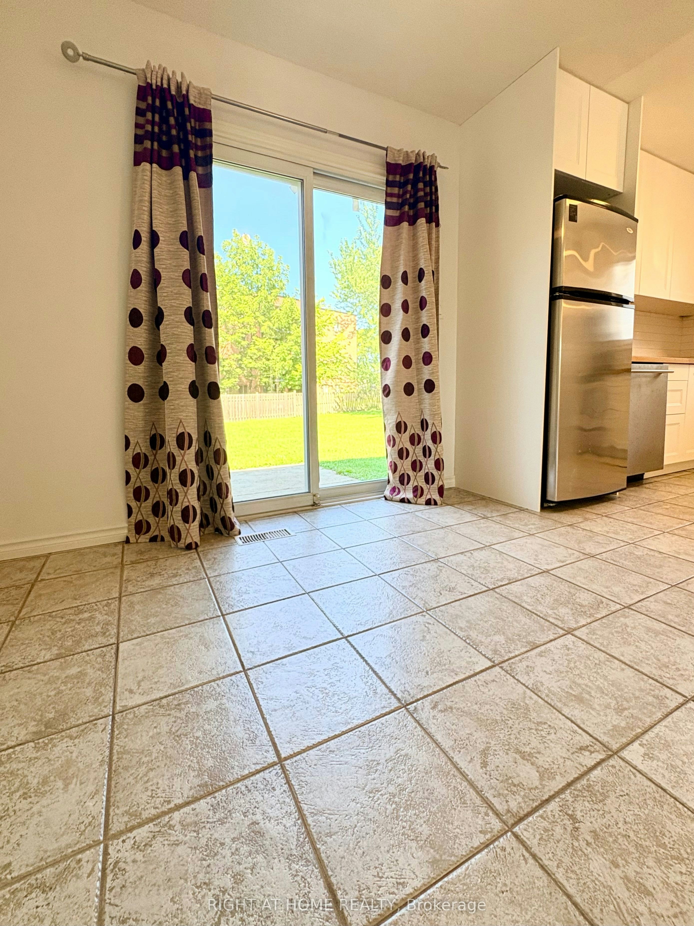 Main Floor-32 Vintage Crescent, St. Catharines, ON, L2S 3C3 - 10